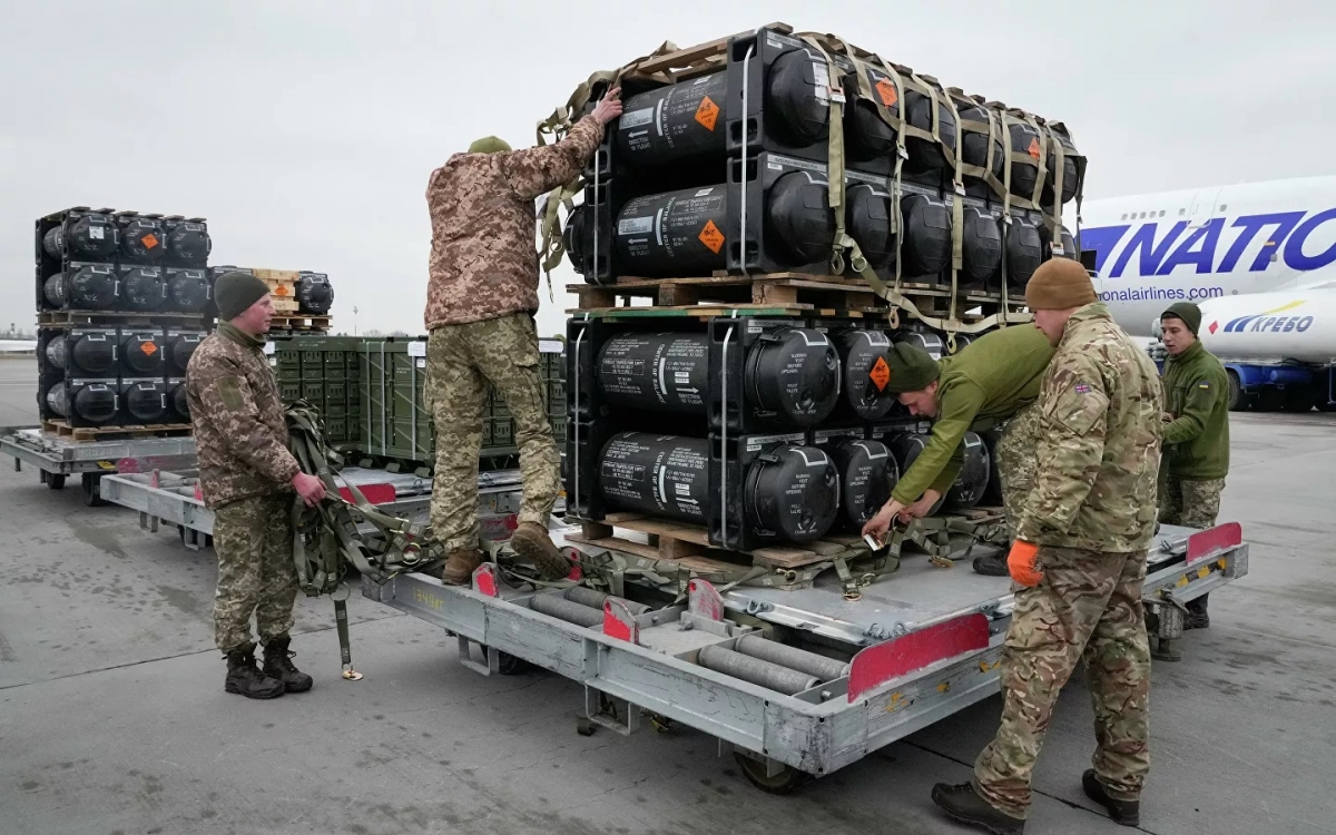 Nga cảnh báo: Các đoàn xe "bơm" vũ khí phương Tây vào Ukraine sẽ là mục tiêu tấn công